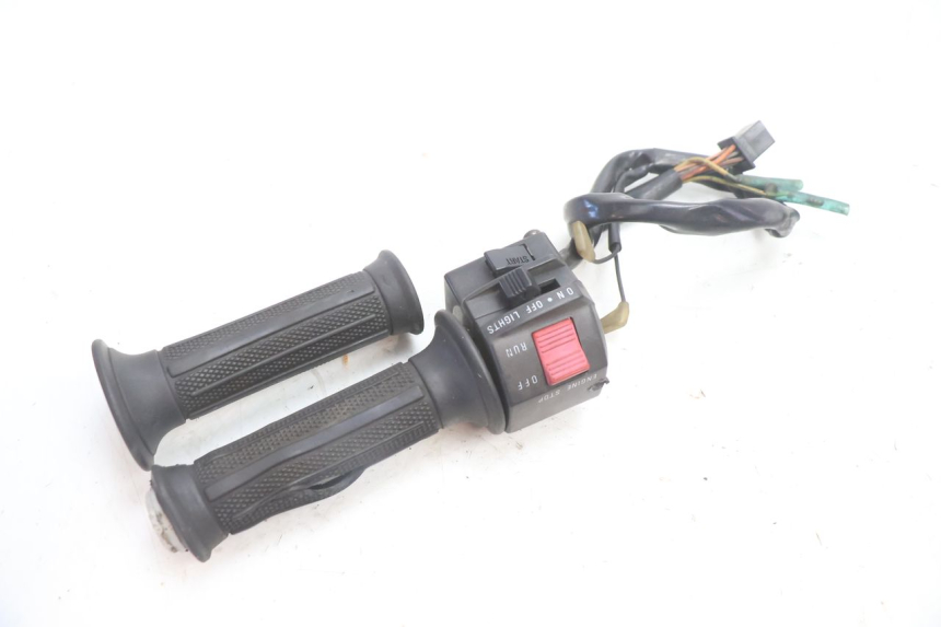 photo de COMUTADOR DIREITO SUZUKI GSX F GSXF 750 (1988 - 1998) - Ampliação técnica