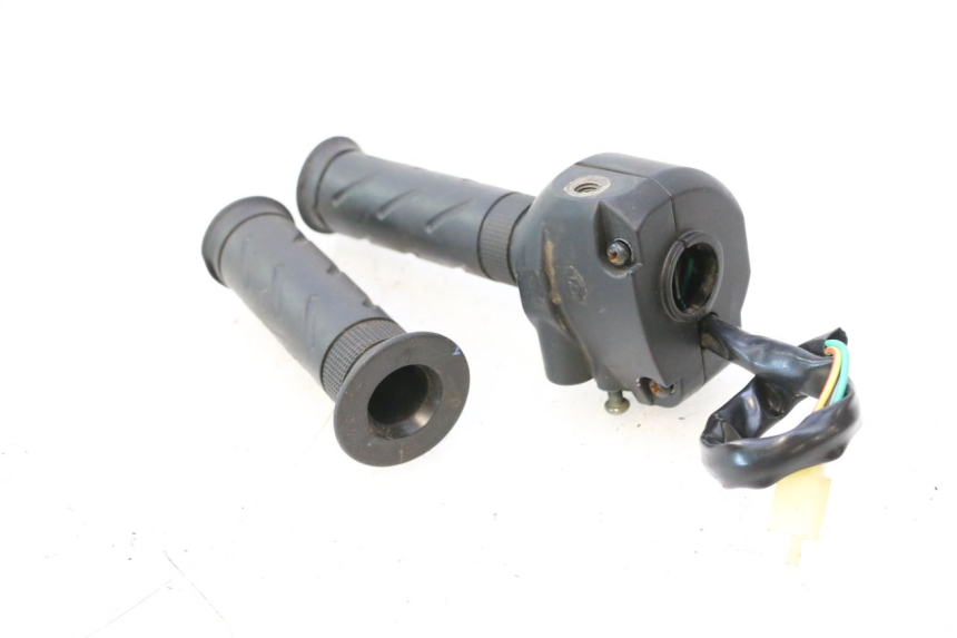 photo de COMANDO DIREITO EUROCKA GTR 50 (2007 - 2017) - Ampliação técnica
