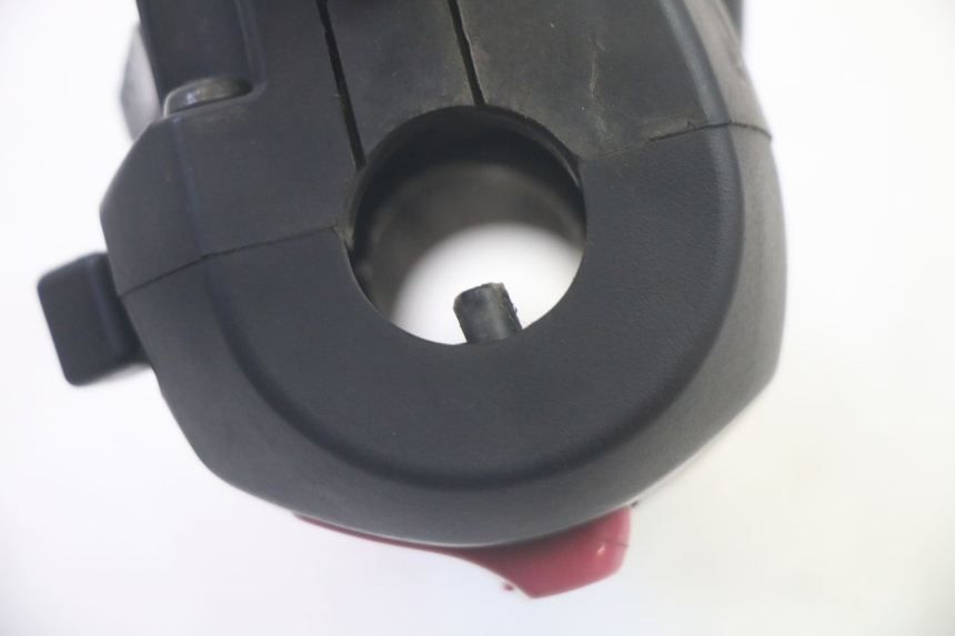 photo de COMANDO DIREITO SYM GTS EVO 125 (2009 - 2013) - Pontos de fixação