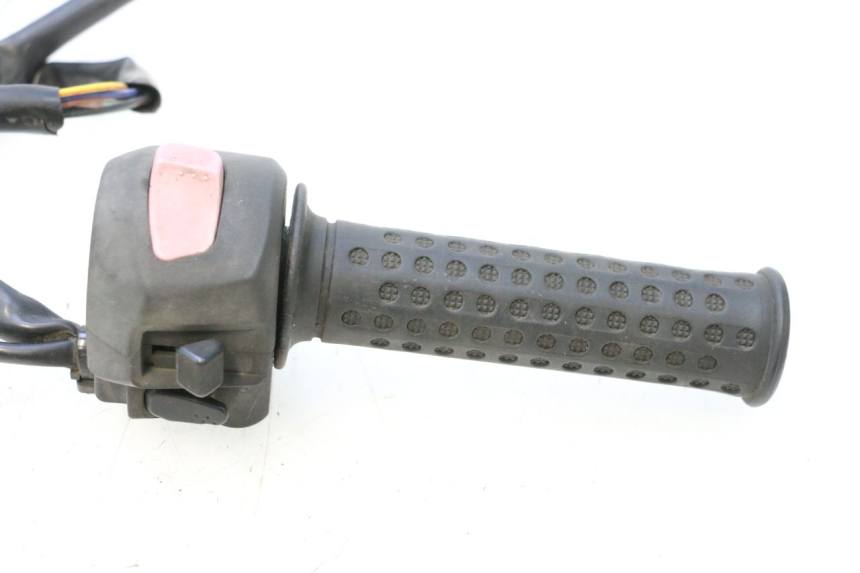 photo de COMANDO DIREITO SYM GTS EVO 125 (2009 - 2013) - Detalhe da peça