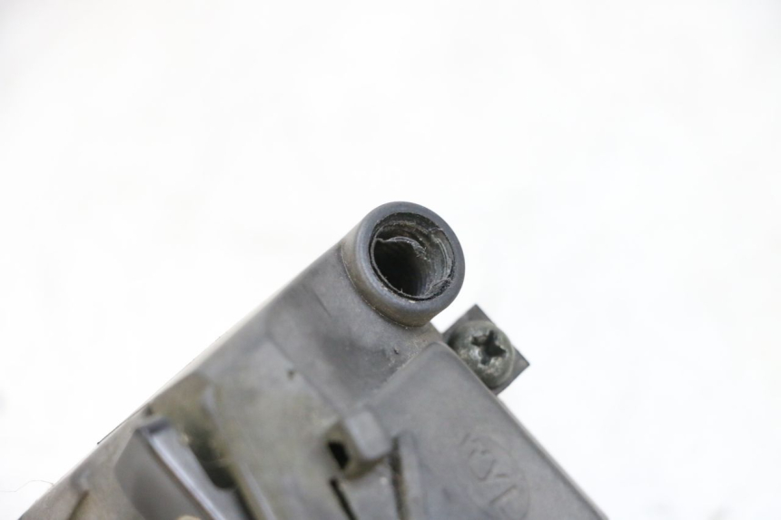 photo de COMANDO DIREITO JM MOTORS GTS 125 (2015 - 2019) - Zoom do estado de desgaste