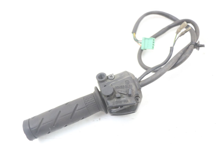 photo de COMANDO DIREITO HONDA FES S-WING SWING 125 (2007 - 2015) - Outro ângulo de visão
