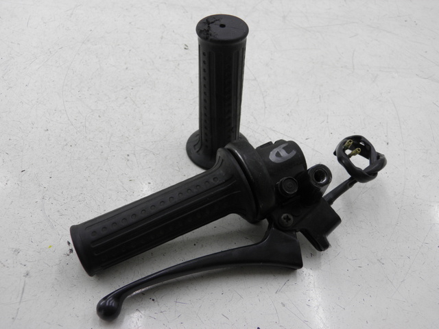 photo de COMANDO DIREITO HONDA NH VISION 50 (1985 - 1994) - Vista principal