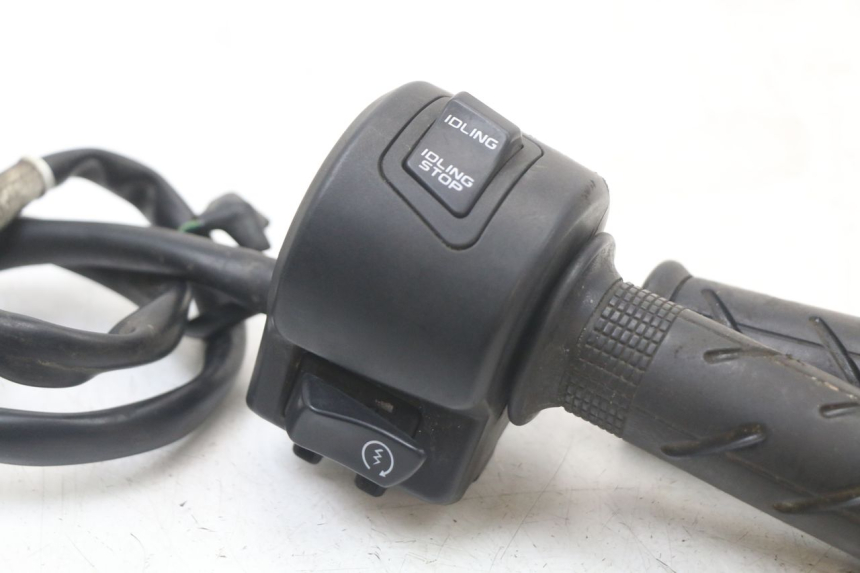 photo de COMANDO DIREITO HONDA PCX (JF28) 125 (2009 - 2011) - Detalhe da peça