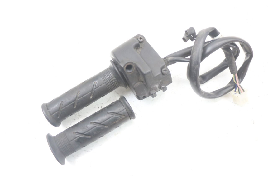 photo de COMANDO DIREITO HONDA PCX (JF28) 125 (2009 - 2011) - Outro ângulo de visão