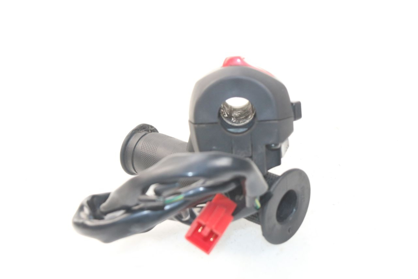 photo de COMANDO DIREITO SYM JOYMAX 250 (2013 - 2017) - Zoom do estado de desgaste