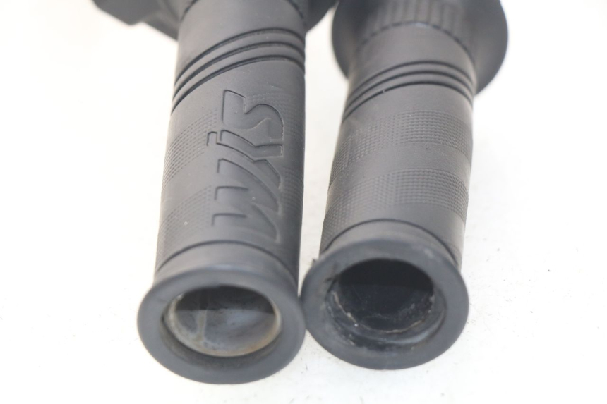 photo de COMANDO DIREITO SYM JOYMAX 250 (2013 - 2017) - Pontos de fixação