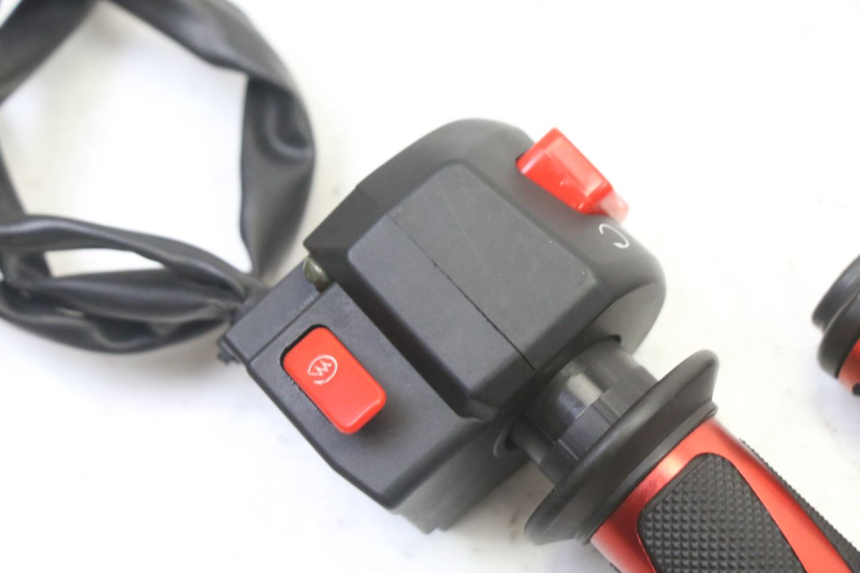 photo de COMANDO DIREITO KIDEN KD125-G 125 (2018 - 2022) - Detalhe da peça