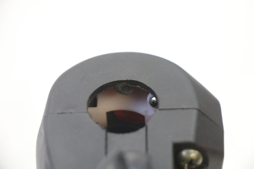 photo de COMANDO DIREITO KIDEN KD125-G 125 (2018 - 2022) - Pontos de fixação