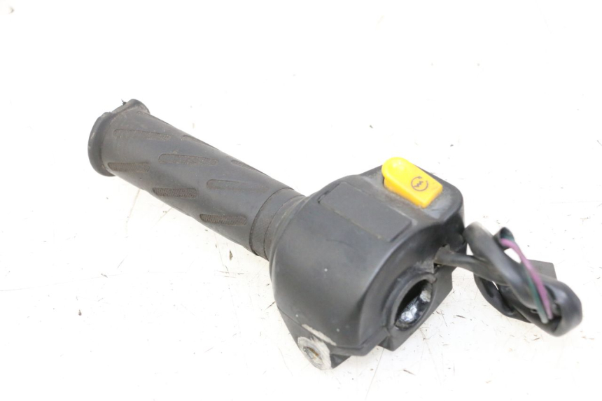 photo de COMANDO DIREITO PEUGEOT KISBEE 2T 50 (2010 - 2017) - Pontos de fixação