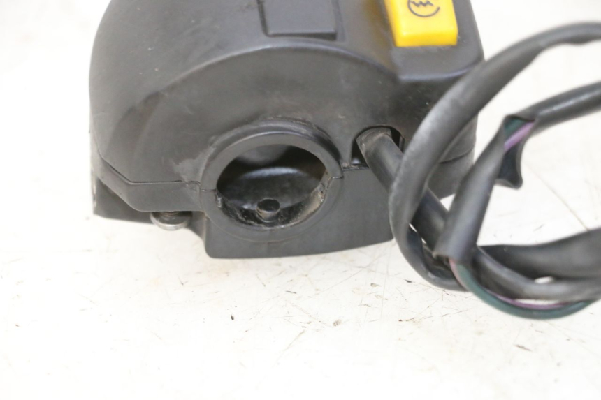 photo de COMANDO DIREITO PEUGEOT KISBEE 2T 50 (2010 - 2017) - Ampliação técnica