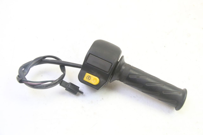 photo de COMANDO DIREITO PEUGEOT KISBEE 2T 50 (2010 - 2017) - Vista principal