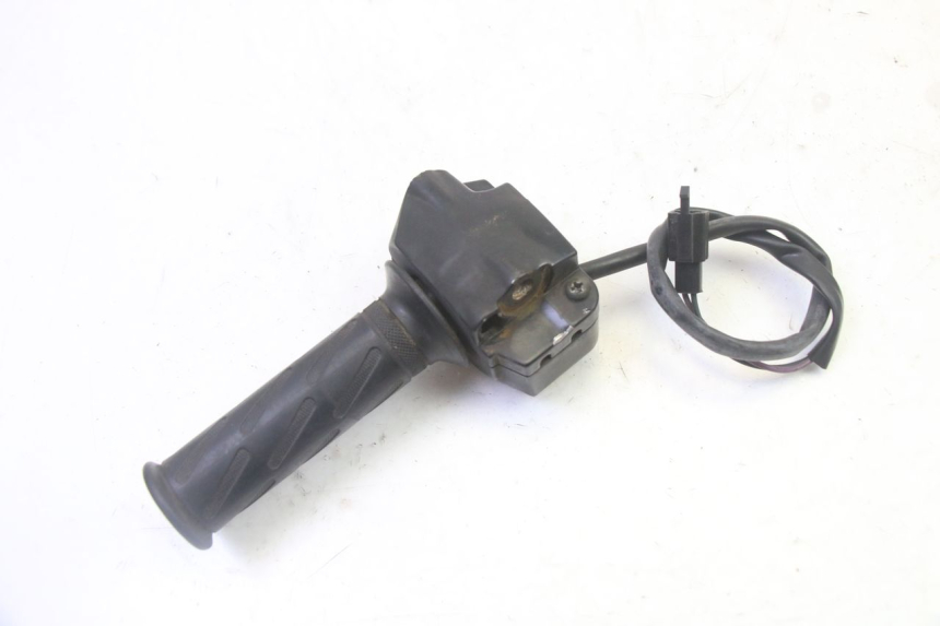 photo de COMANDO DIREITO PEUGEOT KISBEE 2T 50 (2010 - 2017) - Ampliação técnica