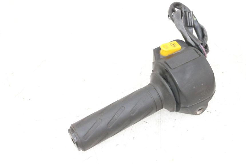 photo de COMANDO DIREITO PEUGEOT KISBEE 2T 50 (2010 - 2017) - Ampliação técnica
