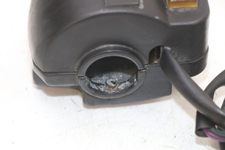 photo de COMANDO DIREITO PEUGEOT KISBEE 4T 50 (2010 - 2017) - Ampliação técnica