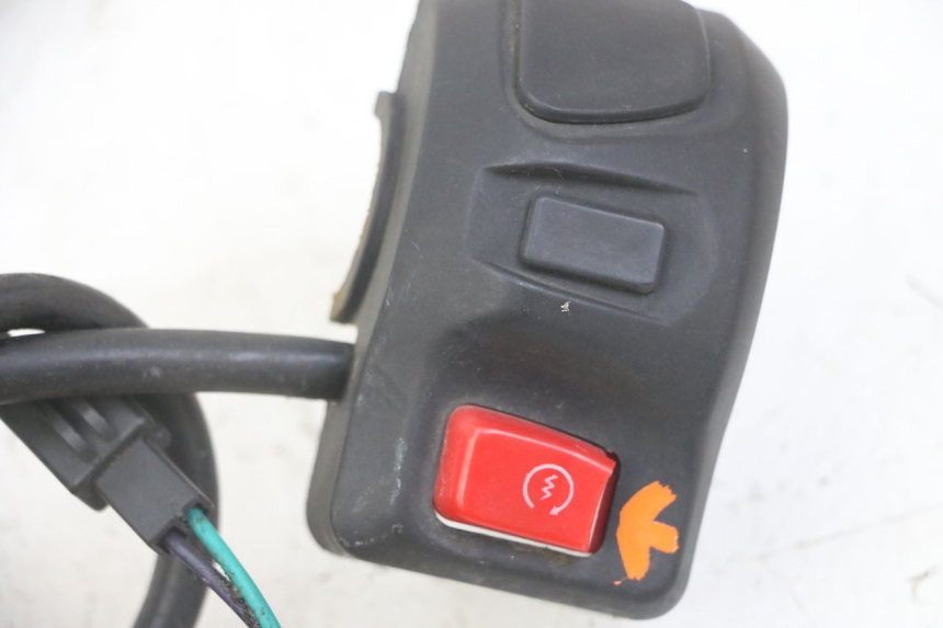 photo de COMANDO DIREITO PEUGEOT KISBEE 4T 50 (2018 - 2022) - Detalhe da peça
