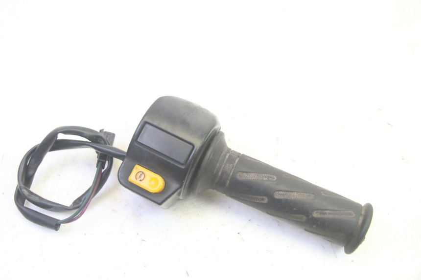 photo de COMANDO DIREITO PEUGEOT KISBEE 4T 50 (2010 - 2017) - Vista principal