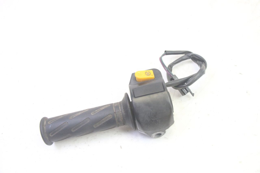 photo de COMANDO DIREITO PEUGEOT KISBEE 4T 50 (2010 - 2017) - Outro ângulo de visão