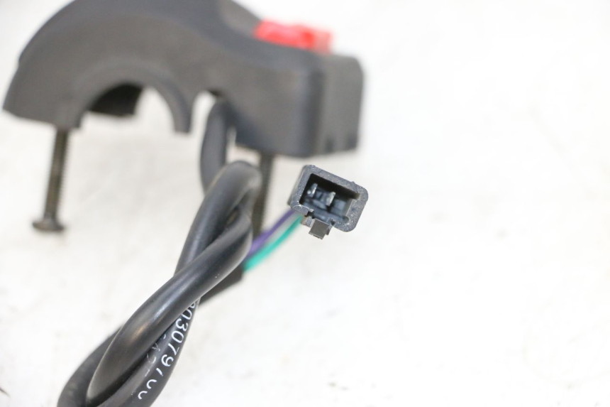 photo de COMANDO DIREITO PEUGEOT KISBEE 4T 50 (2010 - 2017) - Ampliação técnica