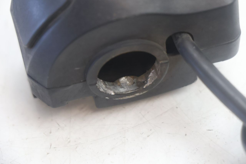 photo de COMANDO DIREITO PEUGEOT KISBEE 4T 50 (2018 - 2022) - Vista geral