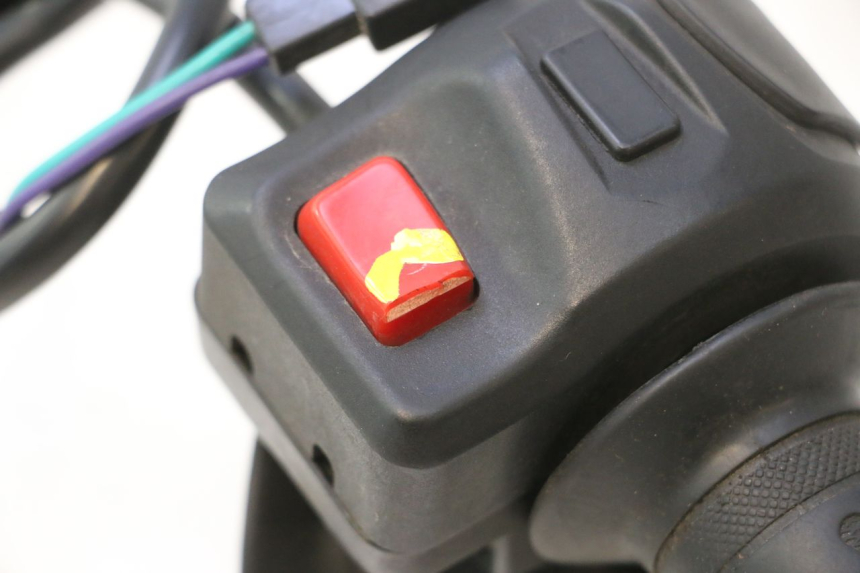 photo de COMUTADOR DIREITO PEUGEOT KISBEE 4T 50 (2023 - 2026) - Detalhe da peça