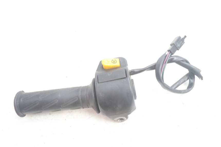 photo de COMANDO DIREITO PEUGEOT KISBEE 4T 50 (2010 - 2017) - Outro ângulo de visão