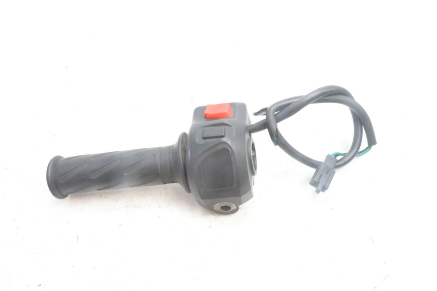photo de COMANDO DIREITO PEUGEOT KISBEE 4T 50 (2010 - 2017) - Ampliação técnica