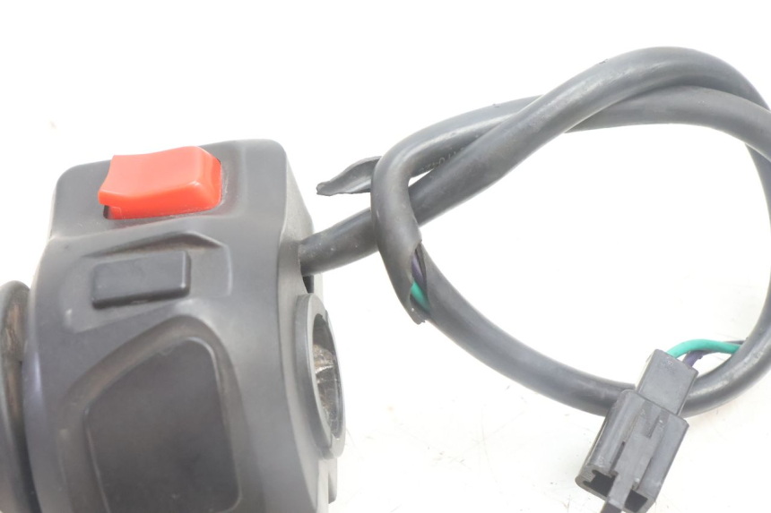 photo de COMANDO DIREITO PEUGEOT KISBEE 4T 50 (2010 - 2017) - Vista geral