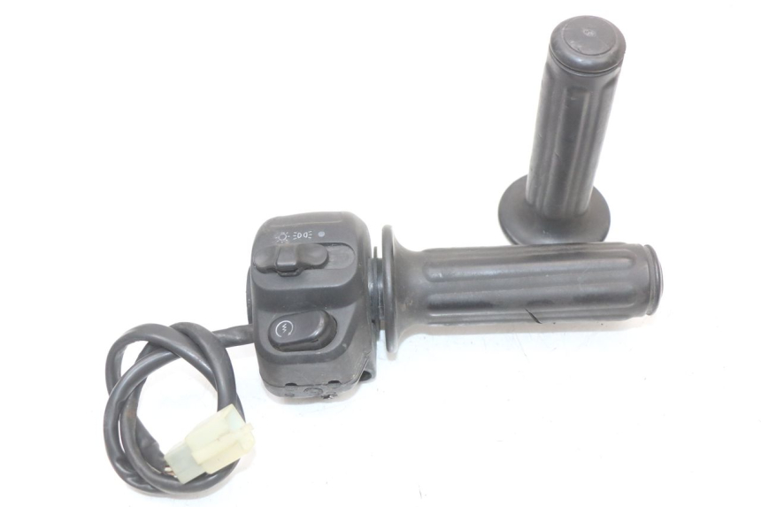 photo de COMANDO DIREITO RENAULT KOURANOS 125 (2001 - 2004) - Vista principal