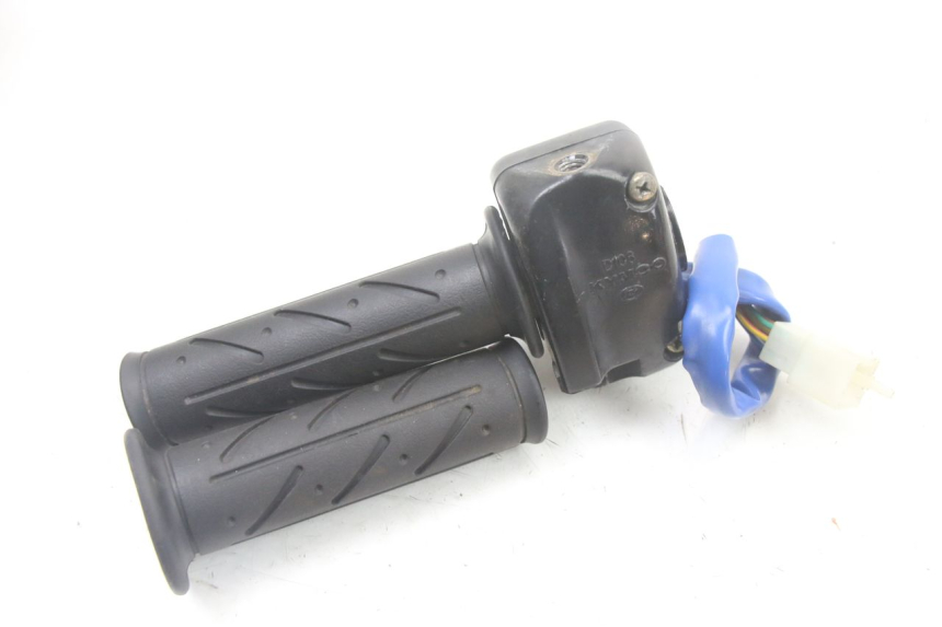photo de COMANDO DIREITO KYMCO PEOPLE S 125 (2000 - 2008) - Outro ângulo de visão