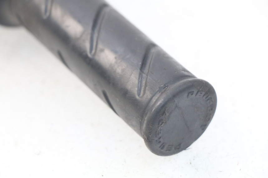 photo de COMANDO DIREITO PEUGEOT LUDIX 50 (2008 - 2017) - Detalhe da peça