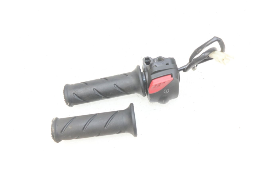 photo de COMANDO DIREITO PEUGEOT LUDIX 50 (2008 - 2017) - Detalhe da peça