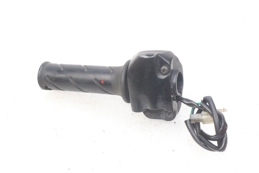 photo de COMANDO DIREITO PEUGEOT LUDIX 50 (2008 - 2017) - Zoom do estado de desgaste