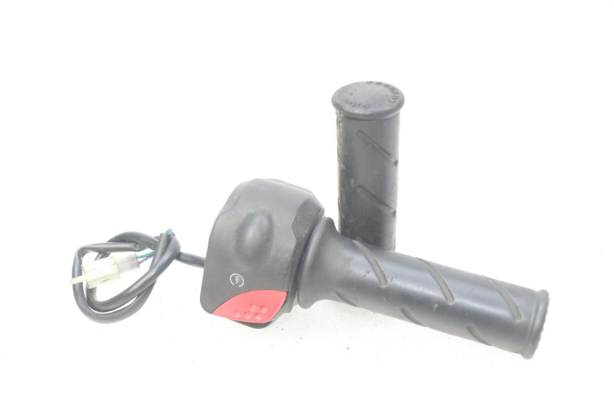 photo de COMANDO DIREITO PEUGEOT LUDIX 50 (2008 - 2017) - Vista principal