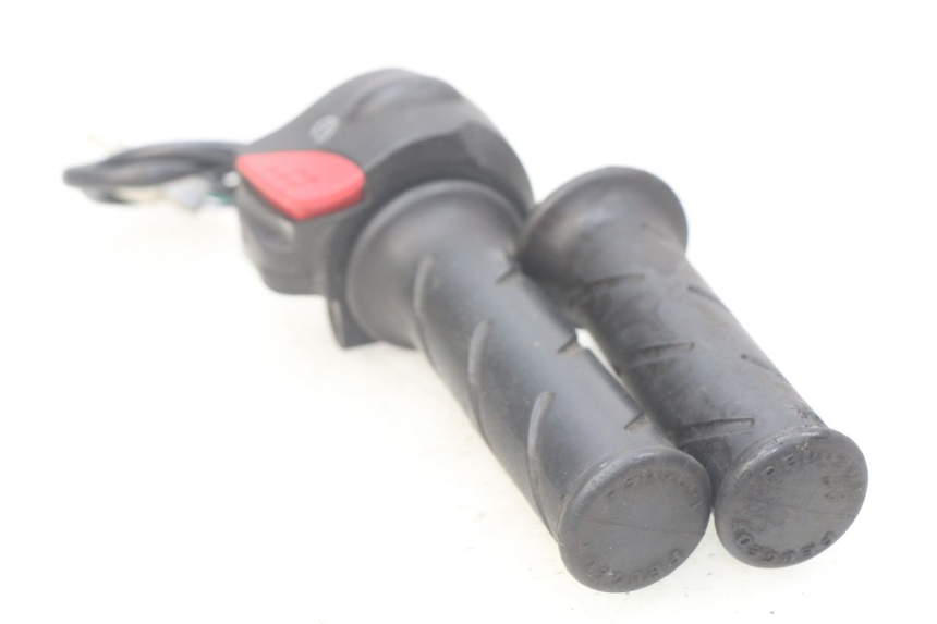 photo de COMANDO DIREITO PEUGEOT LUDIX 50 (2008 - 2017) - Ampliação técnica