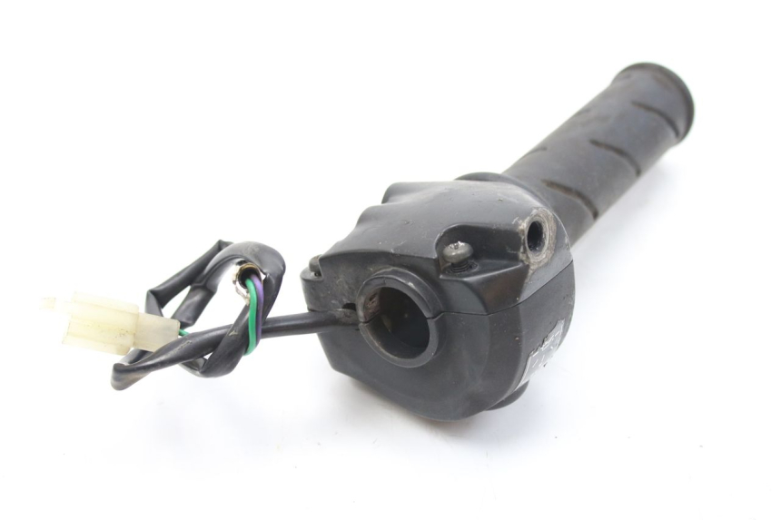 photo de COMANDO DIREITO PEUGEOT LUDIX 50 (2008 - 2017) - Zoom do estado de desgaste