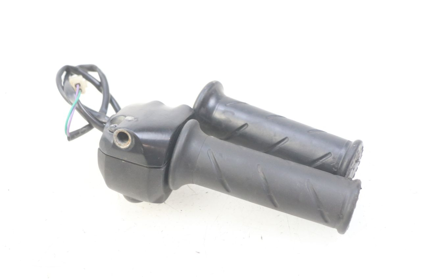 photo de COMANDO DIREITO PEUGEOT LUDIX 50 (2008 - 2017) - Detalhe da peça