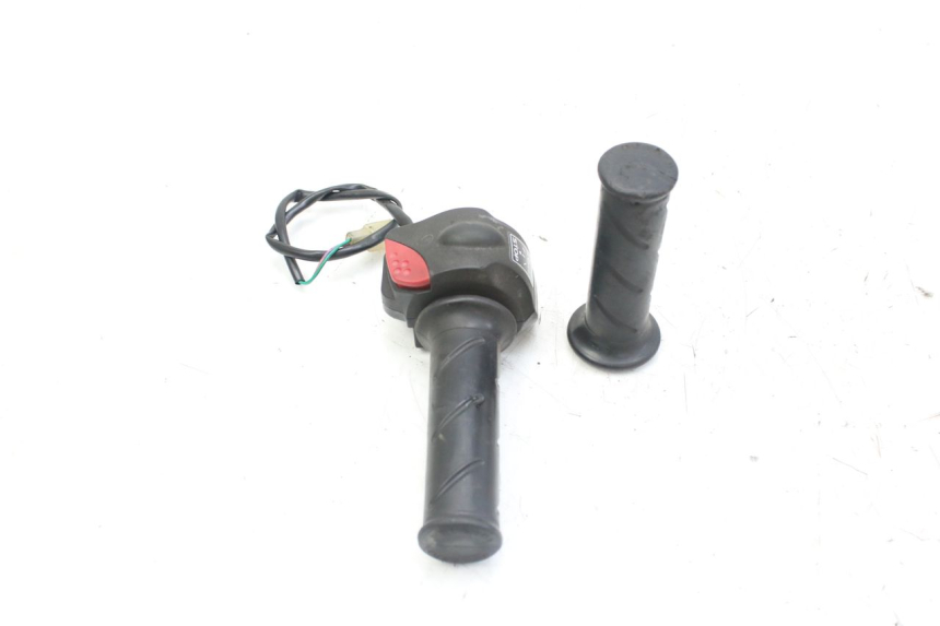 photo de COMANDO DIREITO PEUGEOT LUDIX 50 (2008 - 2017) - Ampliação técnica