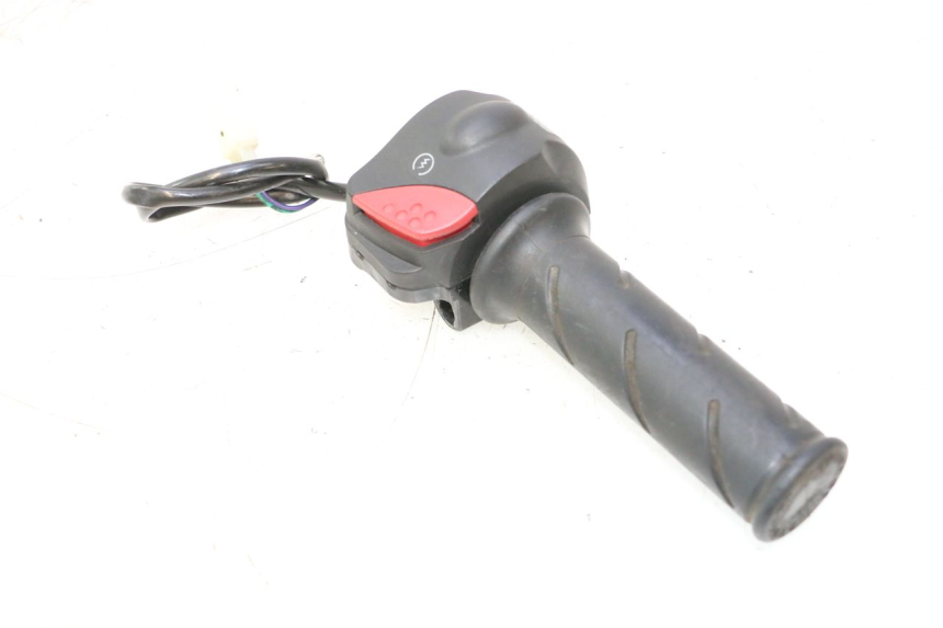 photo de COMANDO DIREITO PEUGEOT LUDIX 50 (2008 - 2017) - Vista principal