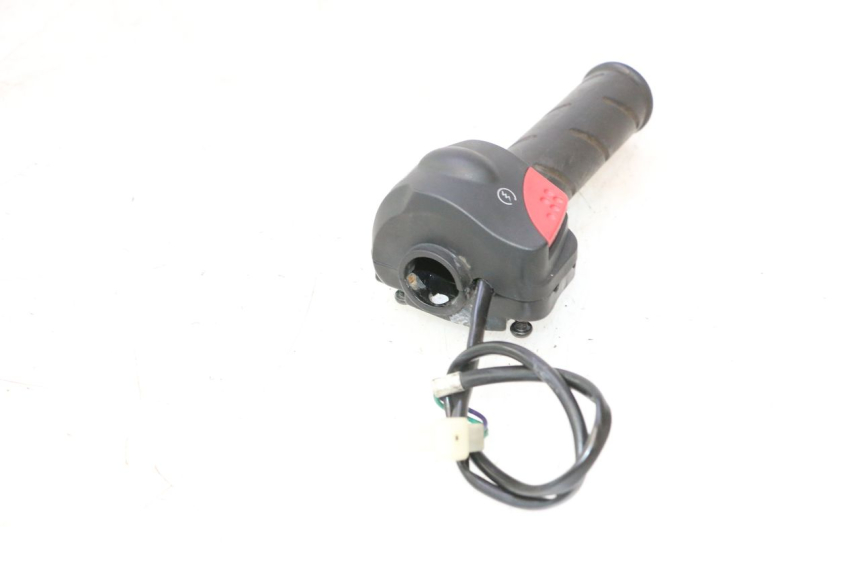 photo de COMANDO DIREITO PEUGEOT LUDIX 50 (2008 - 2017) - Ampliação técnica
