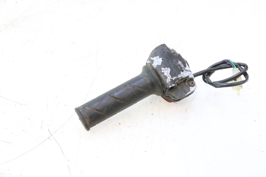 photo de COMANDO DIREITO PEUGEOT LUDIX ONE 50 (2004 - 2013) - Detalhe da peça
