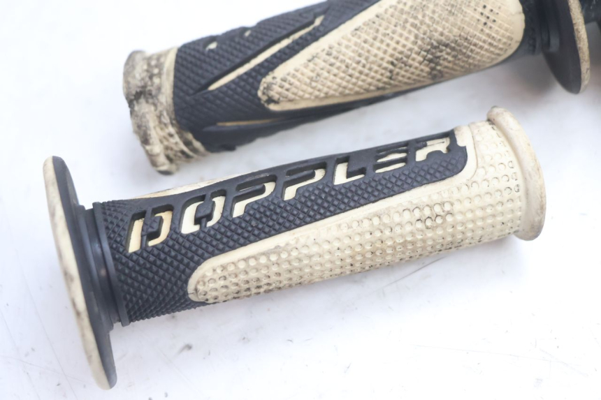 photo de COMANDO DIREITO PEUGEOT LUDIX SNAKE 2T 50 (2004 - 2014) - Pontos de fixação