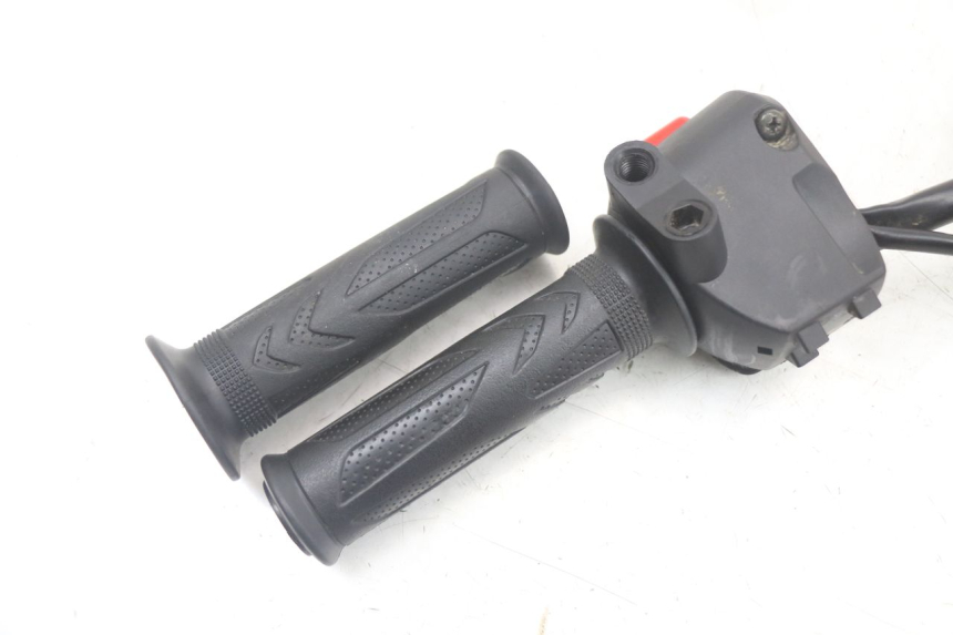 photo de COMANDO DIREITO MASAI SCRAMBLER SPORT 125 (2021 - 2025) - Pontos de fixação