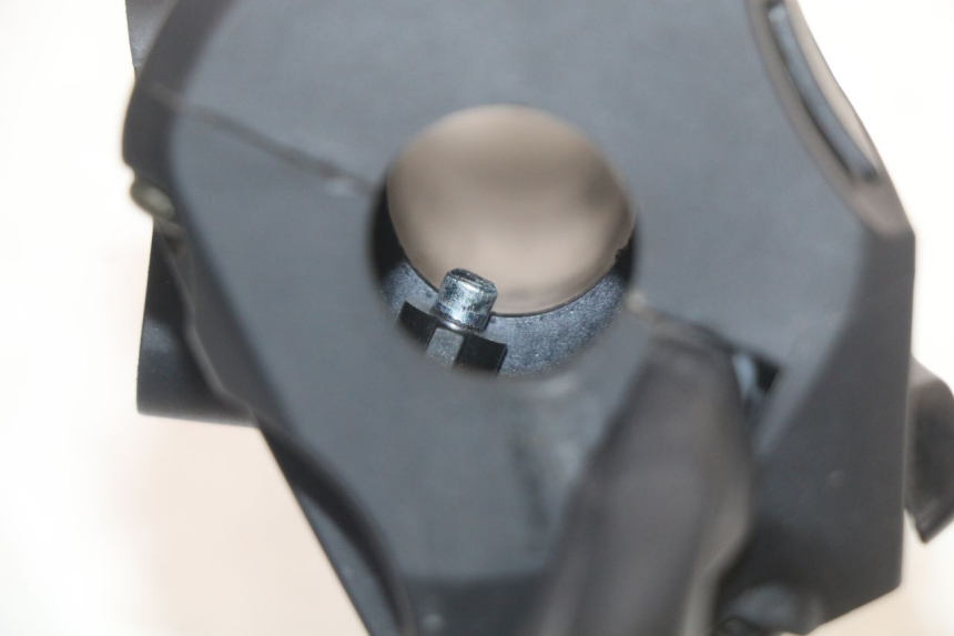 photo de COMANDO DIREITO MASAI SCRAMBLER SPORT 125 (2021 - 2025) - Estado da superfície