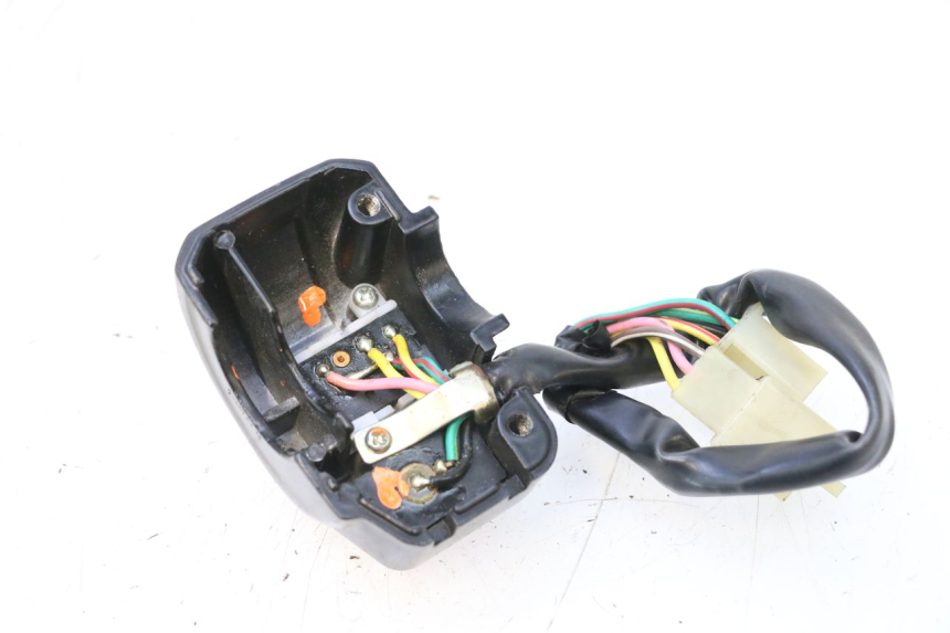 photo de COMANDO DIREITO KEEWAY MATRIX RX9 125 (2006 - 2007) - Zoom do estado de desgaste