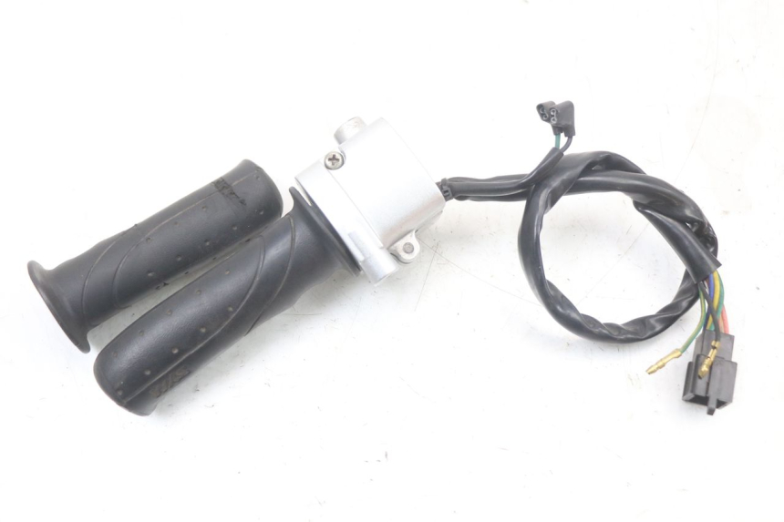 photo de COMANDO DIREITO SYM MIO 50 (2011 - 2017) - Vista geral