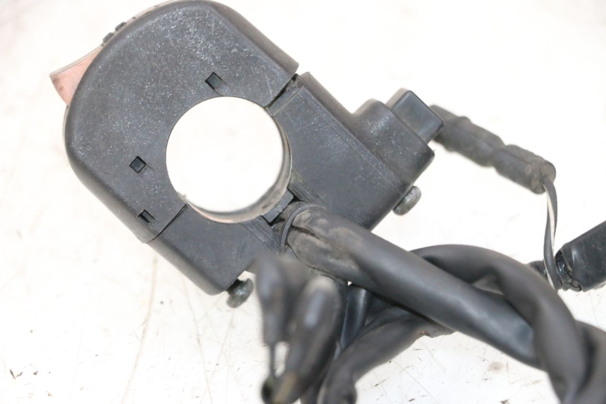 photo de COMANDO DIREITO HONDA NSR R 125 (1994 - 2003) - Detalhe da peça