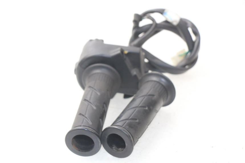 photo de COMANDO DIREITO HONDA PCX (JF47) 125 (2012 - 2013) - Detalhe da peça