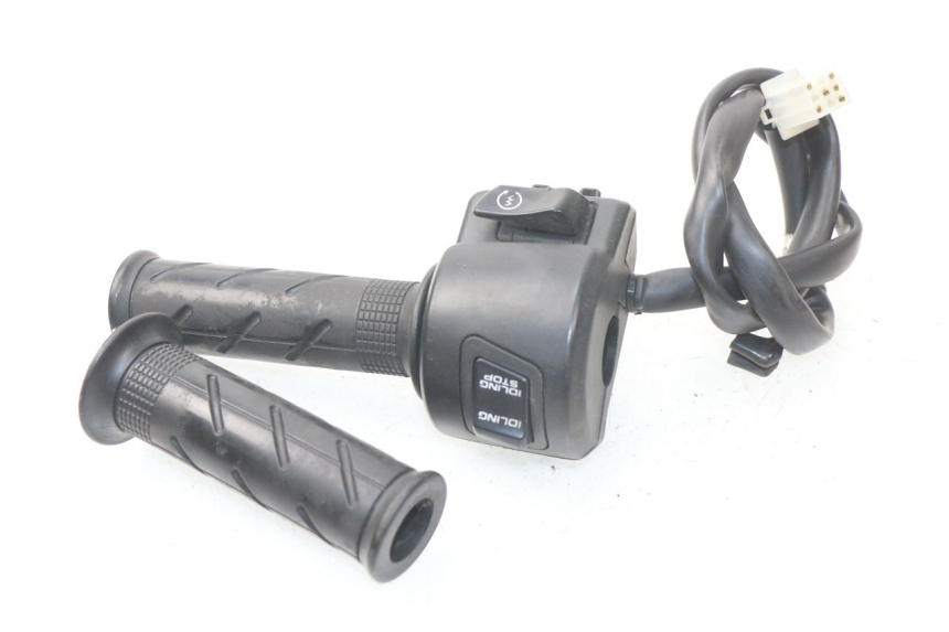 photo de COMANDO DIREITO HONDA PCX (JF47) 125 (2012 - 2013) - Outro ângulo de visão