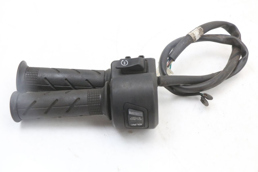 photo de COMANDO DIREITO HONDA PCX (JF47) 125 (2012 - 2013) - Zoom do estado de desgaste